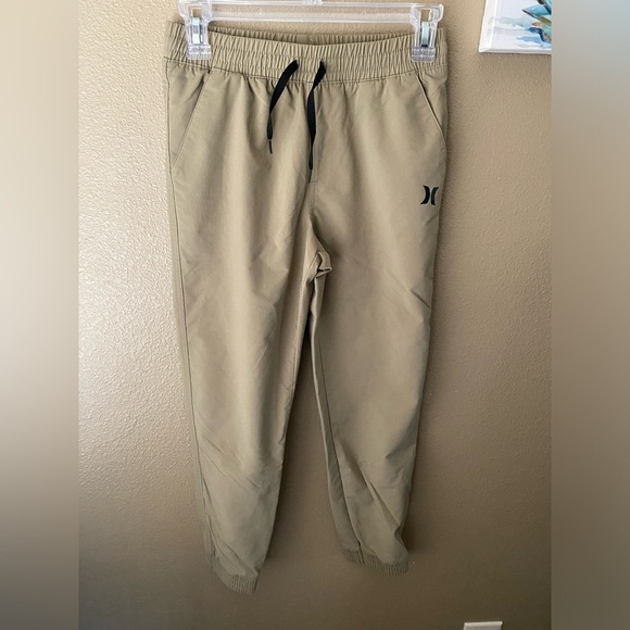Hurley Jogger Pants Boys Size 10/12 Beige Elastic Waist Drawstring H2O Dri - Picture 1 of 10